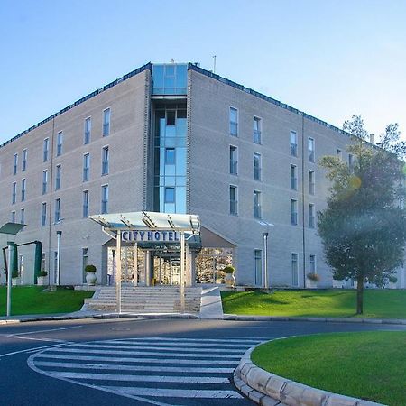 City Hotel Podgorica Luaran gambar