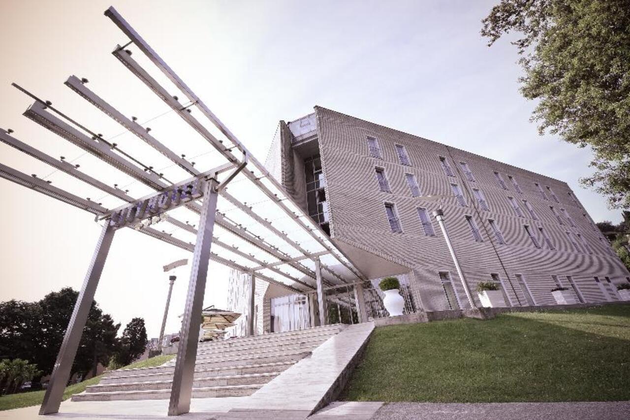 City Hotel Podgorica Luaran gambar