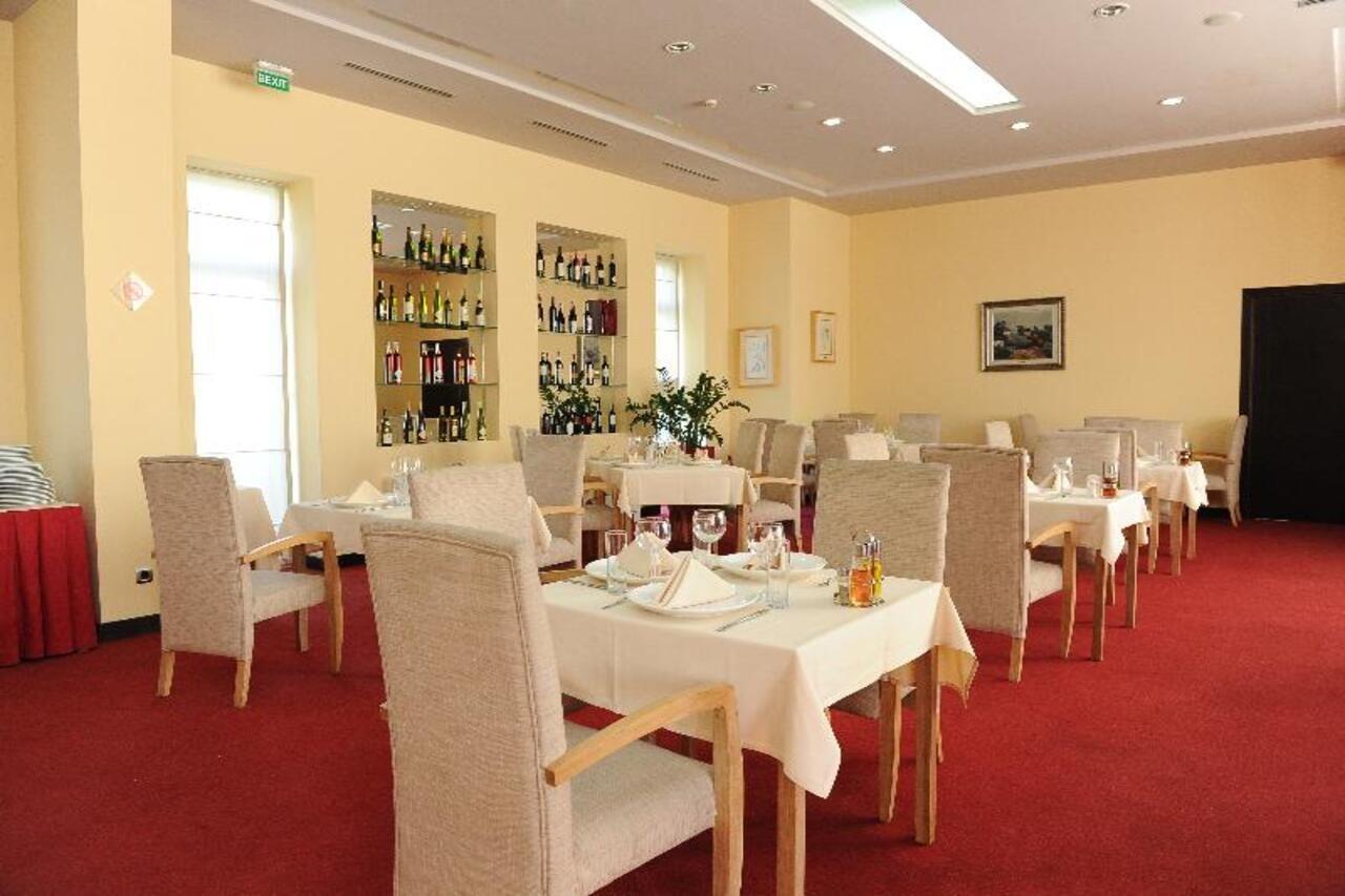 City Hotel Podgorica Luaran gambar