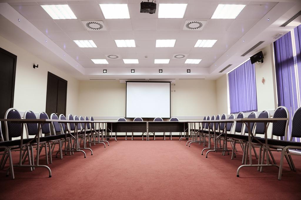 City Hotel Podgorica Luaran gambar