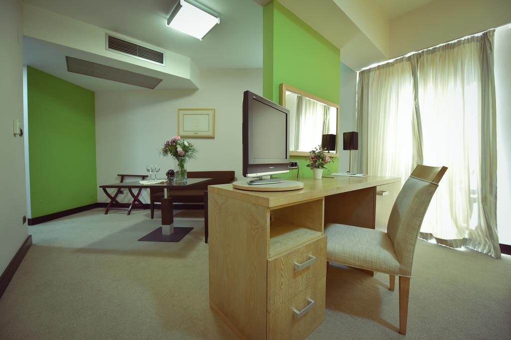 City Hotel Podgorica Luaran gambar