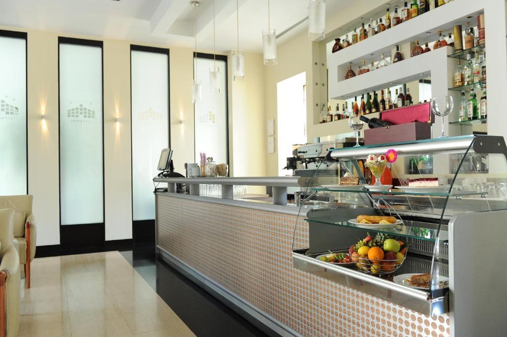 City Hotel Podgorica Luaran gambar