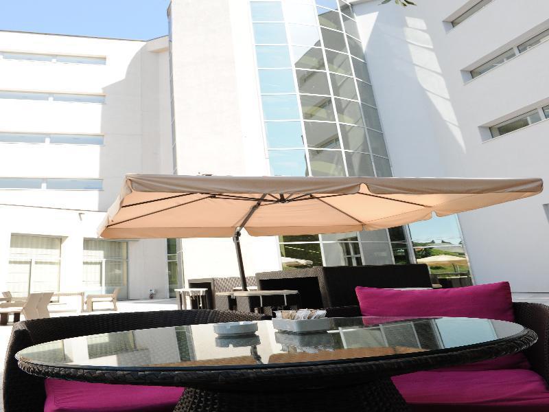 City Hotel Podgorica Luaran gambar