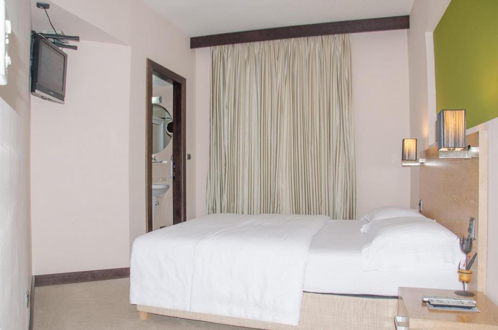 City Hotel Podgorica Bilik gambar