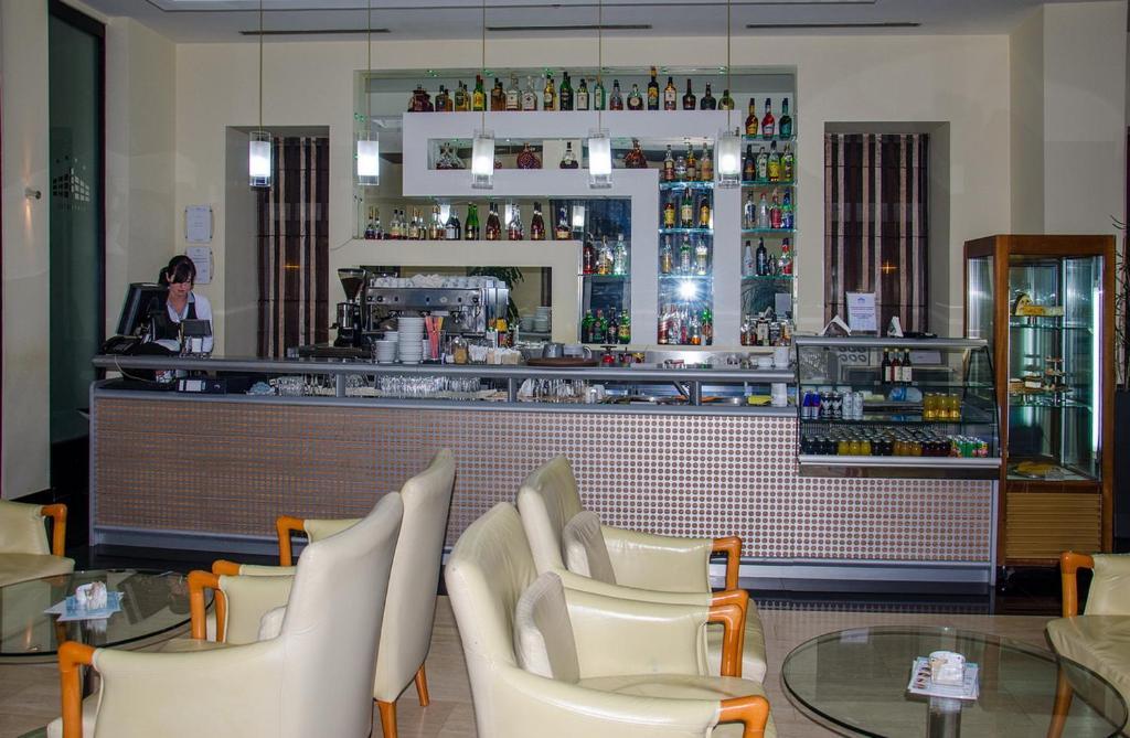 City Hotel Podgorica Luaran gambar