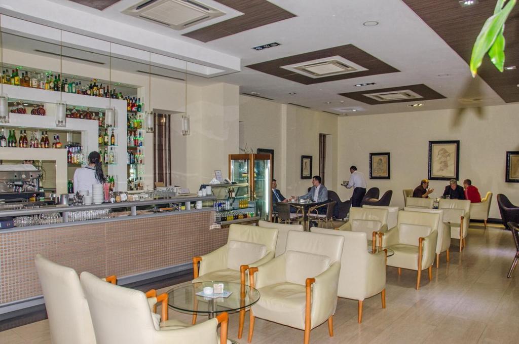 City Hotel Podgorica Luaran gambar