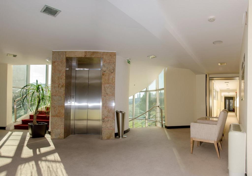 City Hotel Podgorica Luaran gambar